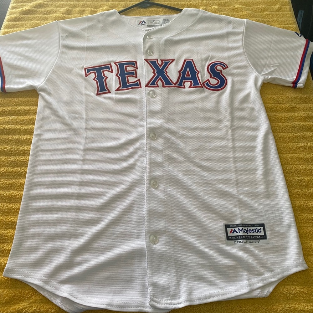Majestic Texas mbl shirt (fits like medium)